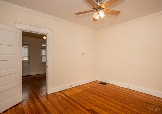 Photo 4 of Sale Pending at 221 E Rochelle St, Cincinnati, OH 45219 | MLS# 1889686 | Listing updated on 2026-08-19