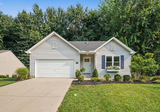 1st image of 1519 Thornberry Rd, Amelia, OH 45102 | MLS# 1890049
