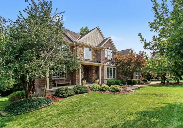 Photo 2 of Single family home for sale at 6311 Mercers Pointe Dr, Cincinnati, OH 45244 | MLS# 1890071 | Listing updated on 2026-08-27