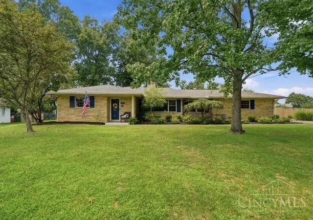 Photo 3 of Single family home for sale at 8575 Kentland Ct, Amberley, OH 45236 | MLS# 1890244 | Listing updated on 2026-09-09