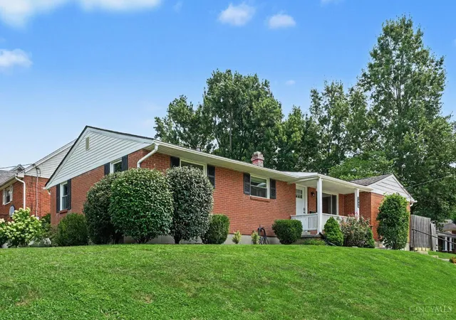 Photo 2 of Sale Pending at 1086 Artwood Dr, Cincinnati, OH 45230 | MLS# 1890250 | Listing updated on 2026-08-22