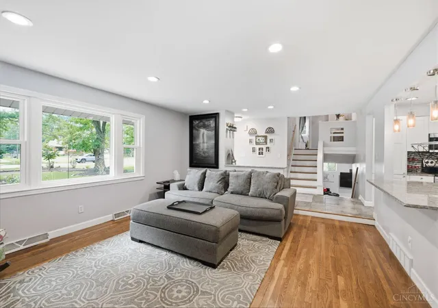 4th image of 9040 Foxhunter Ln, Symmes Twp, OH 45242 | MLS# 1890235