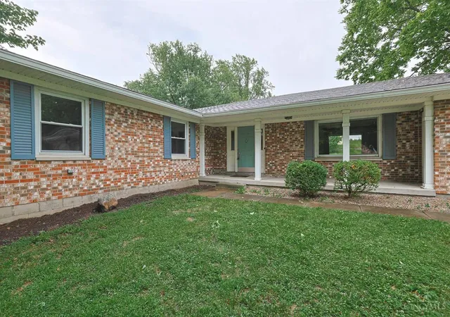 Photo 3 of Sale Pending at 29 Heatherwood Ct, Monroe, OH 45050 | MLS# 1890262 | Listing updated on 2026-09-17
