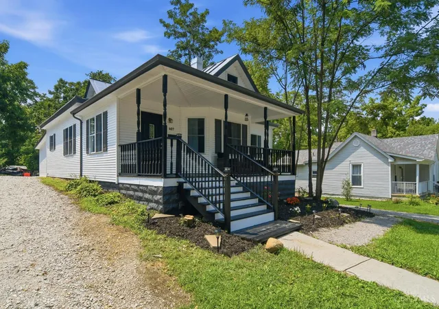 Photo 4 of Single family home for sale at 407 N Broadway St, Blanchester, OH 45107 | MLS# 1890271 | Listing updated on 2026-08-22