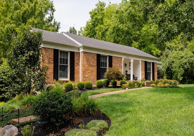 1st image of 100 Fieldstone Dr, Terrace Park, OH 45174 | MLS# 1890123