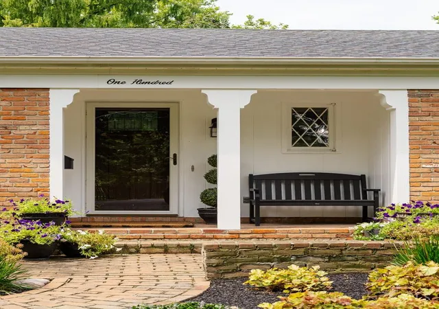3rd image of 100 Fieldstone Dr, Terrace Park, OH 45174 | MLS# 1890123