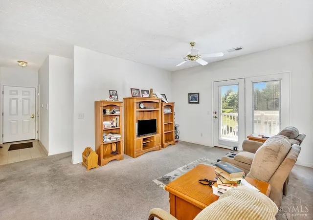 Listing Photo 4 - Condo for sale in building located at 2295 Pinnacle Ct, Fairborn, OH 45324 - Unit #205