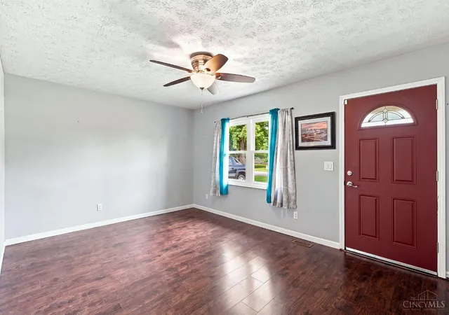 Photo 2 of Single family home for sale at 1491 Rolling Knoll Dr, Goshen Twp, OH 45140 | MLS# 1888662 | Listing updated on 2026-09-15