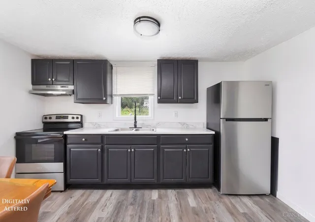 Listing Photo 5 - Condo for sale in building located at 199 Mckinley St, South Lebanon, OH 45065