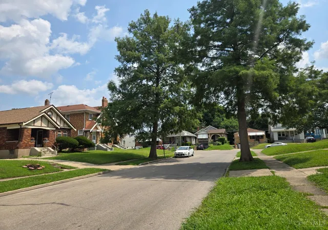 Photo 4 of Single family home for sale at 1959 Andina Ave, Cincinnati, OH 45237 | MLS# 1890382 | Listing updated on 2026-08-26