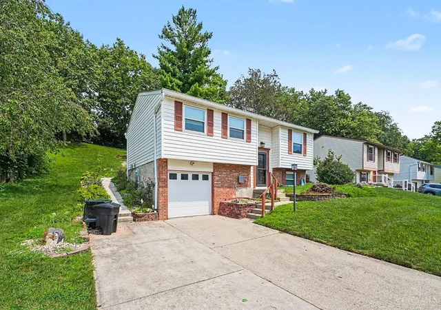 Photo 3 of Sale Pending at 10604 Winding Way Dr, Harrison, OH 45030 | MLS# 1890369 | Listing updated on 2026-10-02