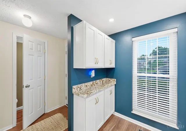Photo 4 of Sale Pending at 10879 Lakehurst Ct, Sycamore Twp, OH 45242 | MLS# 1889696 | Listing updated on 2026-08-26