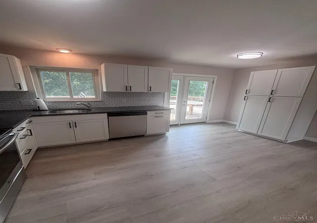 Photo 4 of Single family home for sale at 3492 Moonridge Dr, Cincinnati, OH 45248 | MLS# 1890405 | Listing updated on 2026-08-26