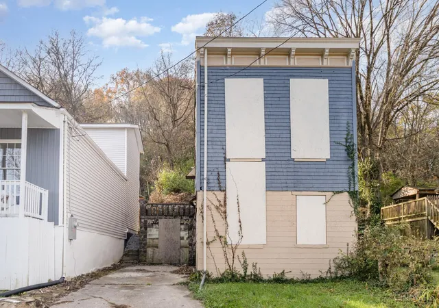 Photo 3 of Sale Pending at 1817 Forbus St, Cincinnati, OH 45214 | MLS# 1890408 | Listing updated on 2026-09-12