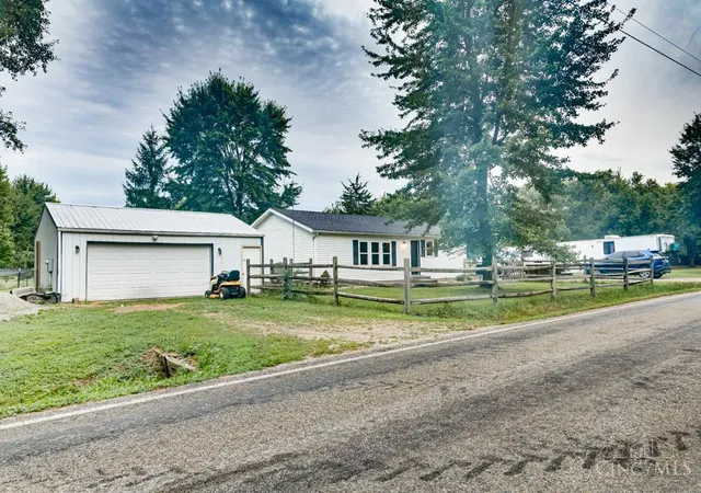 Photo 1 of Sale Pending at 922 Nauvoo Rd, Clarksville, OH 45113 | MLS# 1890366 | Listing updated on 2026-08-18