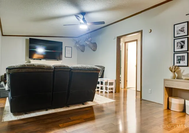 Photo 3 of Sale Pending at 922 Nauvoo Rd, Clarksville, OH 45113 | MLS# 1890366 | Listing updated on 2026-08-18