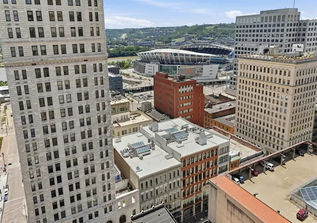 Photo 3 of Sale Pending at 15 W 4th Street #202, Cincinnati, OH 45202 | MLS# 1888529 | Listing updated on 2026-08-18