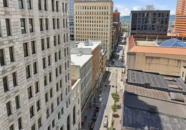 Photo 3 of Sale Pending at 15 W 4th Street #202, Cincinnati, OH 45202 | MLS# 1888529 | Listing updated on 2026-08-18