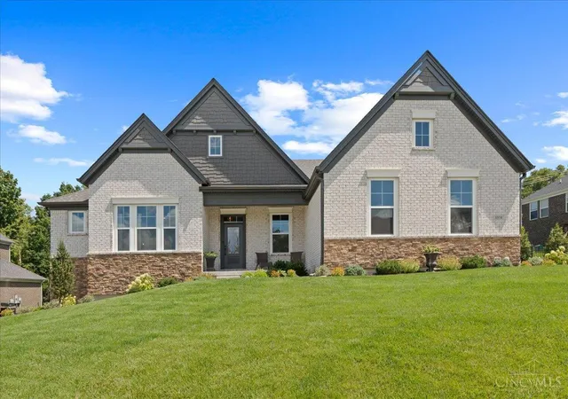 2nd image of 8858 Old Farm Dr, West Chester, OH 45069 | MLS# 1890334