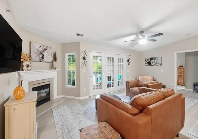 4th image of 5449 Michelles Oak Ct #I, Green Twp, OH 45248 | MLS# 1888284