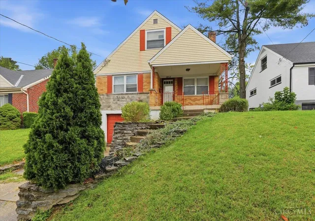 Photo 2 of Single family home for sale at 2612 Kathleen Ct, Cincinnati, OH 45239 | MLS# 1890426 | Listing updated on 2026-09-12