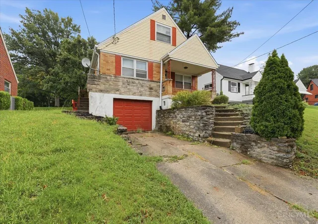 Photo 3 of Single family home for sale at 2612 Kathleen Ct, Cincinnati, OH 45239 | MLS# 1890426 | Listing updated on 2026-09-12