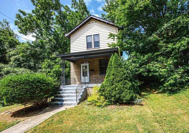 2nd image of 1085 Church Ave, Glendale, OH 45246 | MLS# 1890439