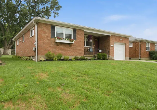 Photo 2 of Sale Pending at 618 Ivyhill Dr, Delhi Twp, OH 45238 | MLS# 1890420 | Listing updated on 2026-09-02