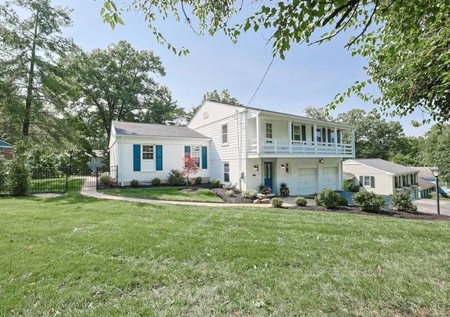 Photo 2 of Sale Pending at 4006 Miami Rd, Mariemont, OH 45227 | MLS# 1890367 | Listing updated on 2026-08-20