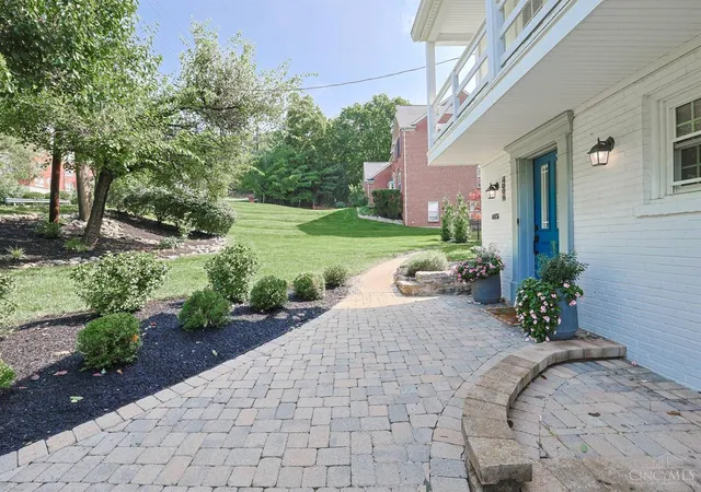 Photo 3 of Sale Pending at 4006 Miami Rd, Mariemont, OH 45227 | MLS# 1890367 | Listing updated on 2026-08-20