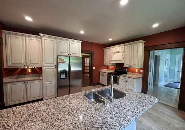 Photo 2 of Sale Pending at 1078 Birney Ln, Anderson Twp, OH 45230 | MLS# 1890365 | Listing updated on 2026-09-01