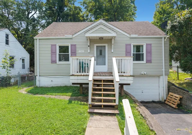 Photo 1 of Single family home for sale at 1742 Ashbrook Dr, Cincinnati, OH 45238 | MLS# 1890085 | Listing updated on 2026-09-04