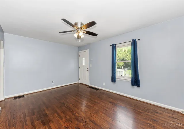 Photo 4 of Single family home for sale at 1742 Ashbrook Dr, Cincinnati, OH 45238 | MLS# 1890085 | Listing updated on 2026-09-04