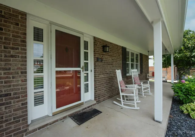 3rd image of 7039 Sprucewood Ct, West Chester, OH 45241 | MLS# 1889936