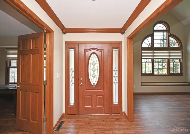 Photo 3 of Sale Pending at 8405 Toddcreek Cir, West Chester, OH 45069 | MLS# 1890413 | Listing updated on 2026-09-06