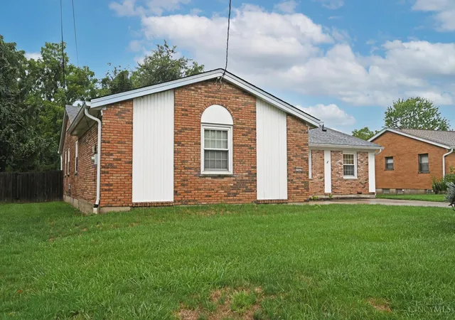 2nd image of 1925 Fullerton Dr, Springfield Twp., OH 45240 | MLS# 1890522