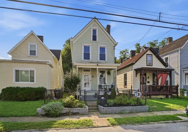 3rd image of 4727 Wilmer Ct, Cincinnati, OH 45226 | MLS# 1890520