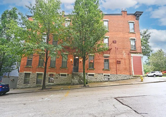 1st image of 945 Parkside Pl, Cincinnati, OH 45202 | MLS# 1890535