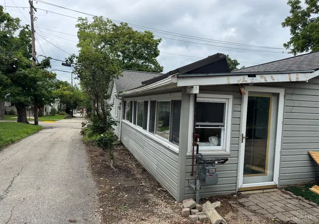 Photo 13 of Sale Pending at 15 W Withrow St, Oxford, OH 45056 | MLS# 1890572 | Listing updated on 2026-09-29