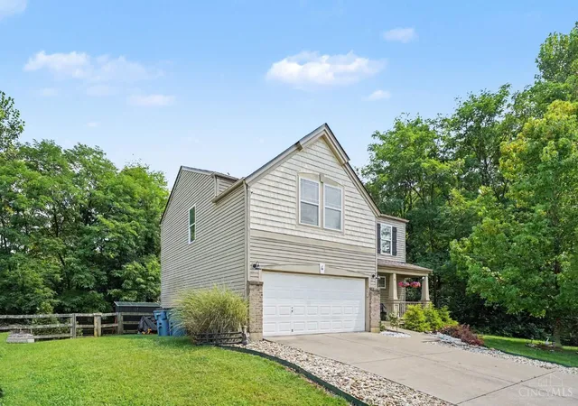 Photo 2 of Sale Pending at 4 Shady Crk Ln, Batavia Twp, OH 45102 | MLS# 1890575 | Listing updated on 2026-08-26
