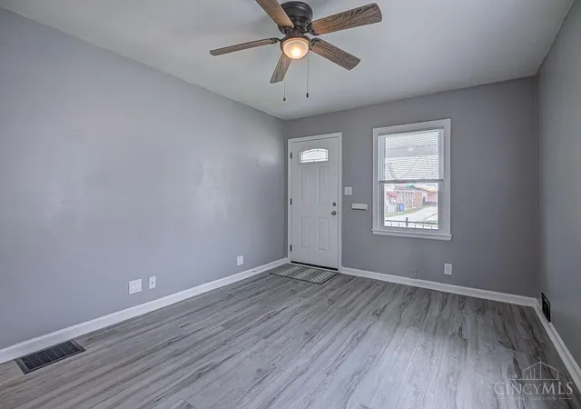 4th image of 1081 Weller Ave, Hamilton, OH 45015 | MLS# 1890556