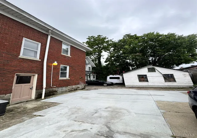 2nd image of 2122 Slane Ave, Norwood, OH 45212