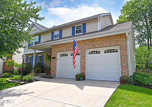 Photo 2 of Sale Pending at 2075 Trailwood Dr, Cincinnati, OH 45230 | MLS# 1890591 | Listing updated on 2026-08-17