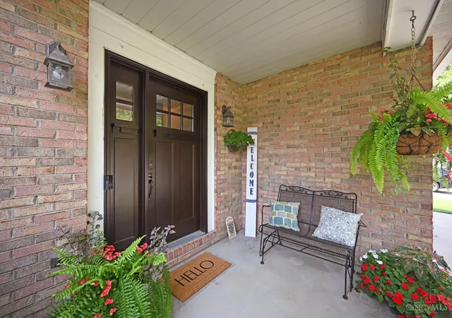 Photo 4 of Sale Pending at 2075 Trailwood Dr, Cincinnati, OH 45230 | MLS# 1890591 | Listing updated on 2026-08-17