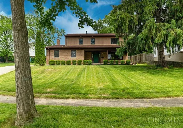 Photo 1 of Sale Pending at 5558 Foxrun Ct, Cincinnati, OH 45239 | MLS# 1890546 | Listing updated on 2026-08-26