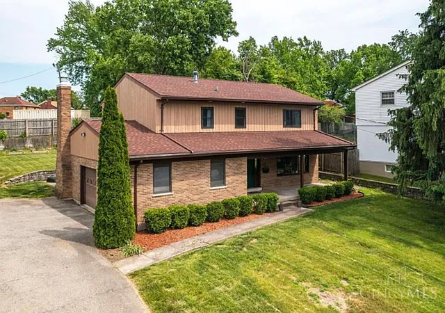 Photo 2 of Sale Pending at 5558 Foxrun Ct, Cincinnati, OH 45239 | MLS# 1890546 | Listing updated on 2026-08-26