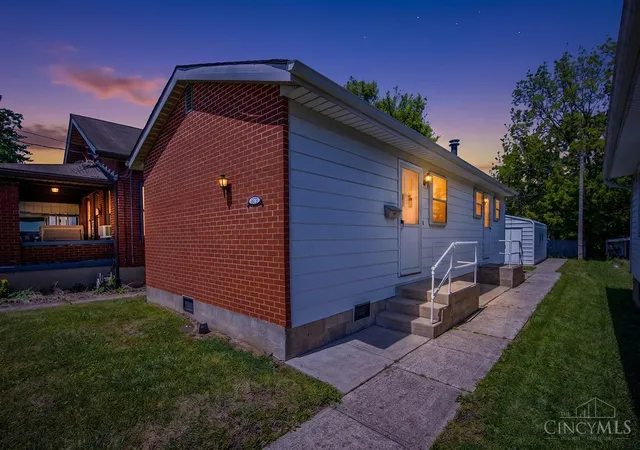 2nd image of 1012 Franklin St, Hamilton, OH 45013 | MLS# 1890599