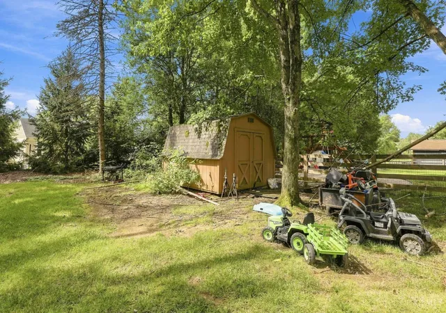 Photo 43 of Sale Pending at 7975 Pfeiffer Rd, Montgomery, OH 45242 | MLS# 1890526 | Listing updated on 2026-08-21