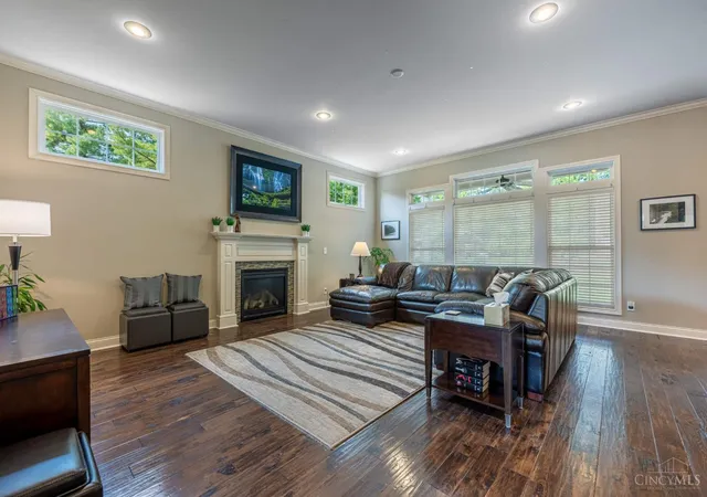 Photo 3 of Single family home for sale at 8925 Kenwood Rd, Blue Ash, OH 45242 | MLS# 1888601 | Listing updated on 2026-08-17