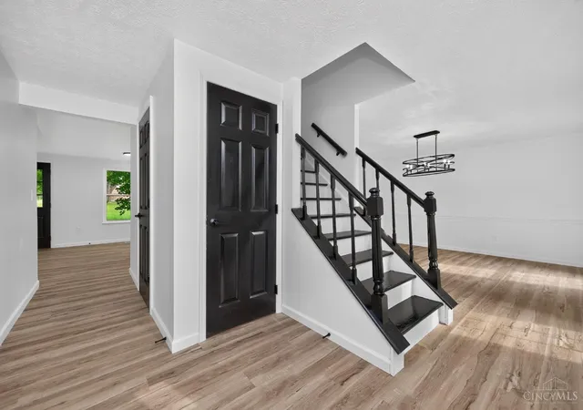 Photo 3 of Sale Pending at 12022 Kenn Rd, Springdale, OH 45240 | MLS# 1890607 | Listing updated on 2026-09-03